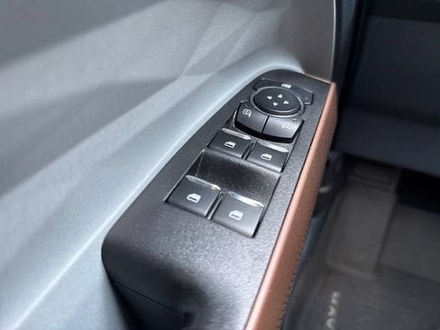 Used 2024 Ford Maverick Lariat FWD image 26
