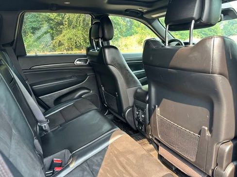 Used 2021 Jeep Grand Cherokee Laredo X AWD/4WD image 19