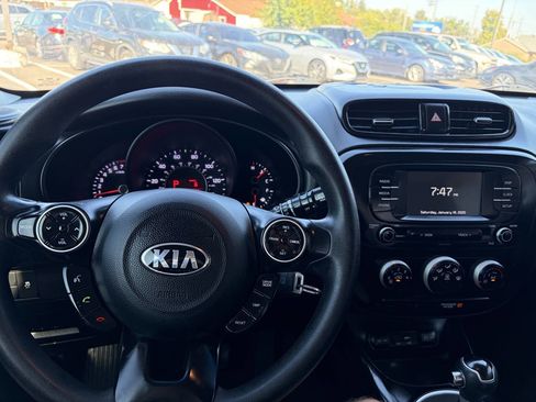 Used 2019 Kia Soul image 25