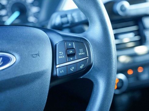 Used 2022 Ford Escape SE image 32