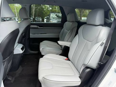 Used 2025 Hyundai Palisade SEL FWD image 8