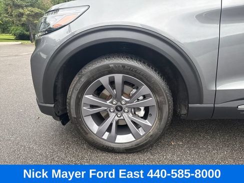 Used 2025 Ford Explorer Active w/ Active Comfort Package AWD/4WD image 10