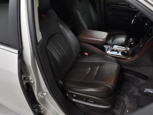 Used 2014 Buick Enclave Leather image 15