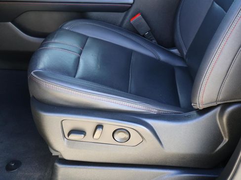 Used 2022 Chevrolet Tahoe RST w/ Sport Performance Package image 15