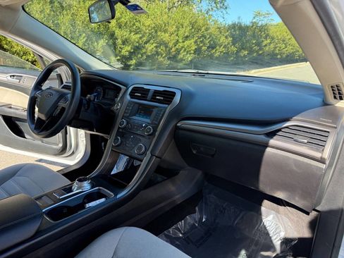 Used 2017 Ford Fusion S image 22