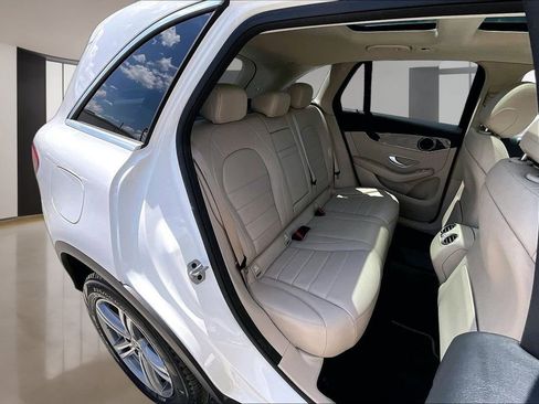 Used 2022 Mercedes-Benz GLC 300 image 27