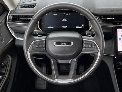 Used 2023 Jeep Grand Cherokee Limited