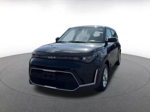 Used 2025 Kia Soul LX w/ LX Technology Package FWD image 7