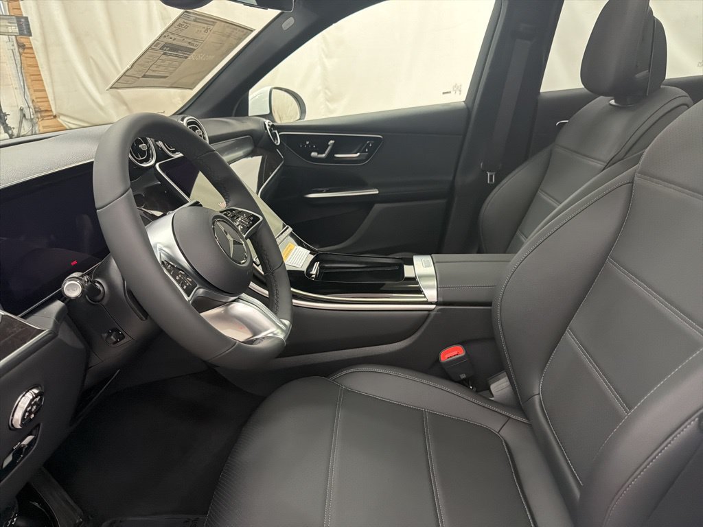 Used 2026 Mercedes-Benz GLC 300 4MATIC image 14
