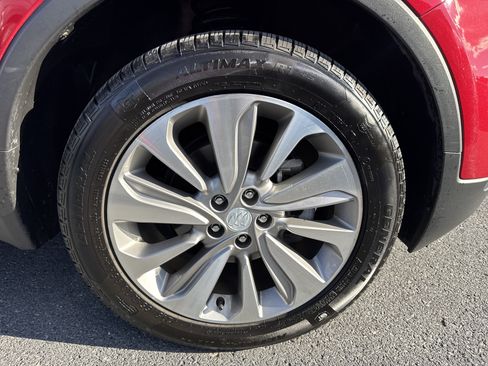 Used 2020 Buick Encore Preferred AWD/4WD image 31