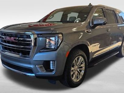 Used 2022 GMC Yukon XL SLT w/ SLT Premium Package