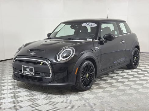 Used 2023 MINI Cooper SE image 1