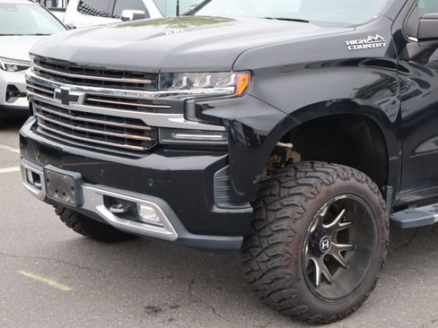 Used 2019 Chevrolet Silverado 1500 High Country w/ Technology Package AWD/4WD image 17