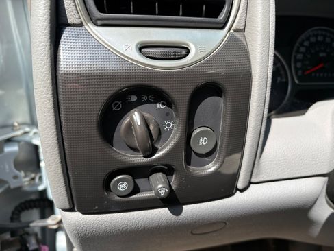 Used 2008 GMC Envoy SLE RWD image 30