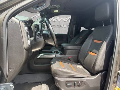 Used 2023 GMC Sierra 2500 AT4 w/ AT4 Premium Plus Package AWD/4WD image 19