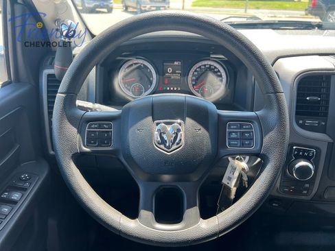 Used 2017 RAM 1500 Tradesman AWD/4WD image 25
