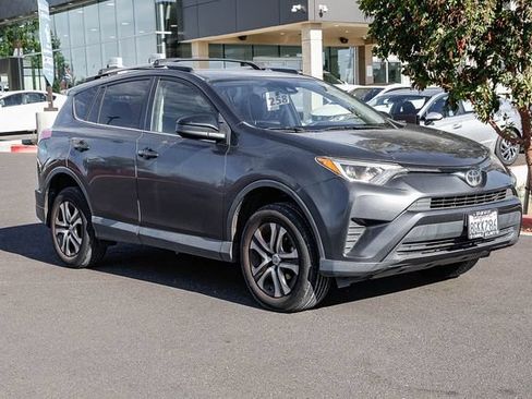 Used 2018 Toyota RAV4 LE w/ All Weather Liner Package FWD image 6