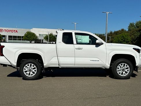 New 2026 Toyota Tacoma SR5 RWD image 3