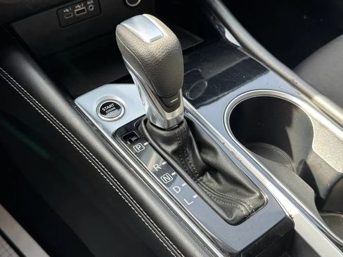 Used 2023 Nissan Altima 2.5 SV image 18