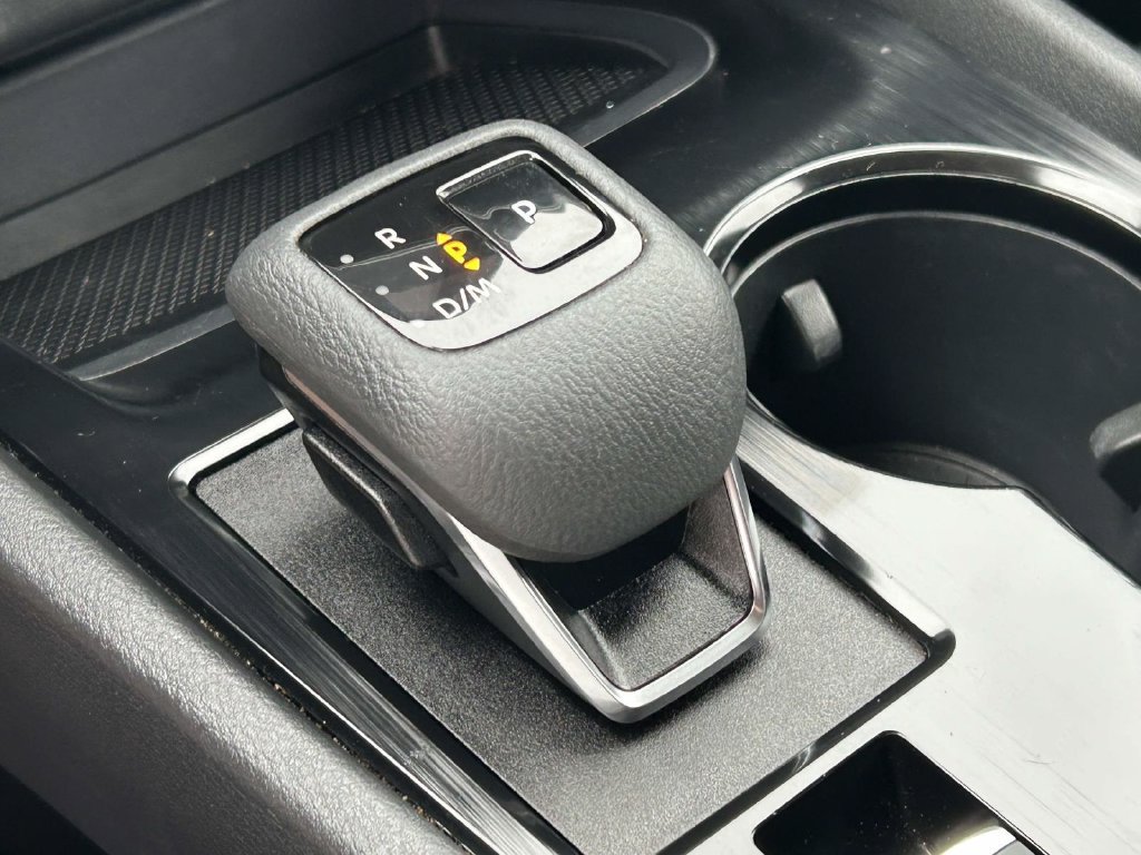 Used 2025 Nissan Rogue SV AWD/4WD image 29