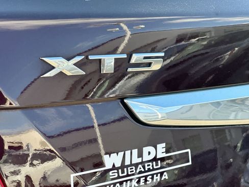 Used 2017 Cadillac XT5 Luxury w/ Driver Awareness Package image 17