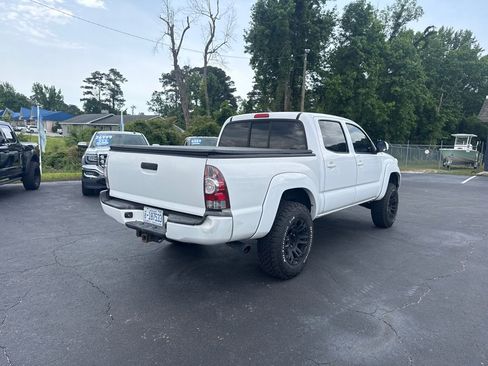 Used 2014 Toyota Tacoma 4x4 Double Cab w/ TRD Sport Package image 5
