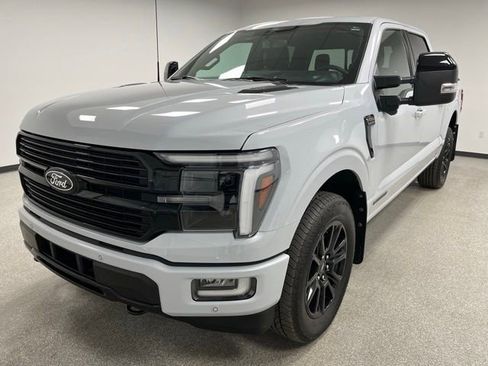 Used 2025 Ford F150 Platinum w/ FX4 Off-Road Package AWD/4WD image 4