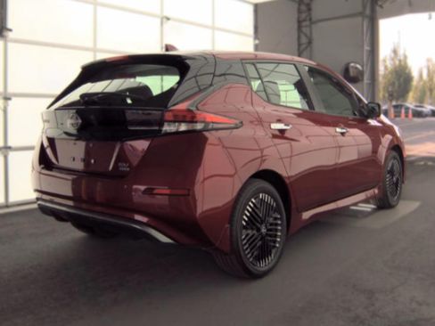 Certified 2024 Nissan Leaf SV Plus FWD image 3