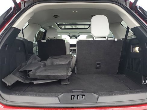 Used 2025 Ford Explorer Platinum w/ Ultimate Package image 8