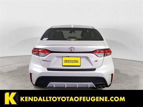 Used 2022 Toyota Corolla SE image 4