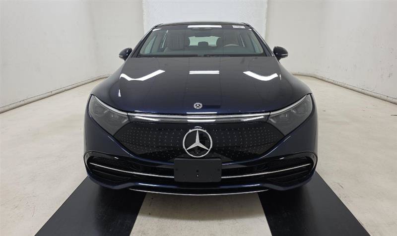 Used 2022 Mercedes-Benz EQS 580 4MATIC Sedan image 2