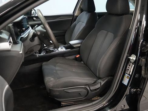 Used 2021 Kia K5 LX FWD image 3