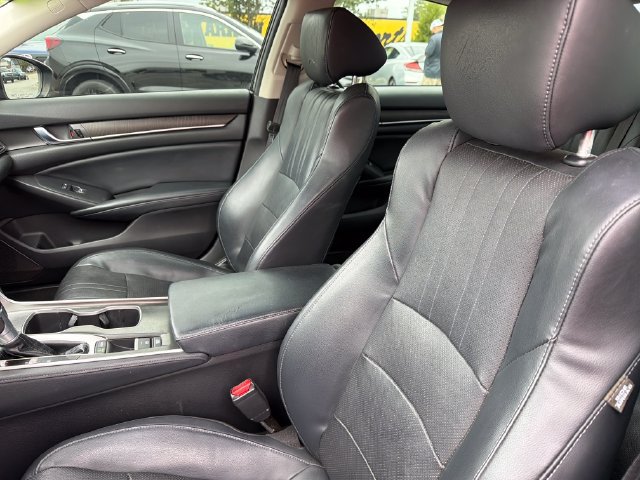 Used 2018 Honda Accord Touring image 20