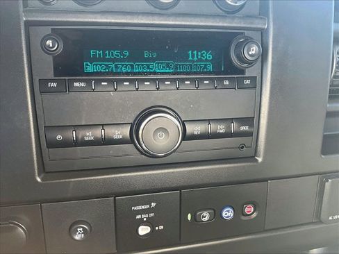 Used 2020 GMC Savana 2500 Extended w/ Enhanced Convenience Package image 23