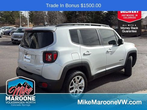 Used 2018 Jeep Renegade Latitude w/ UConnect 8.4 Nav Group image 6