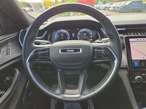 Certified 2022 Jeep Grand Cherokee Overland w/ Luxury Tech Group IV image 20