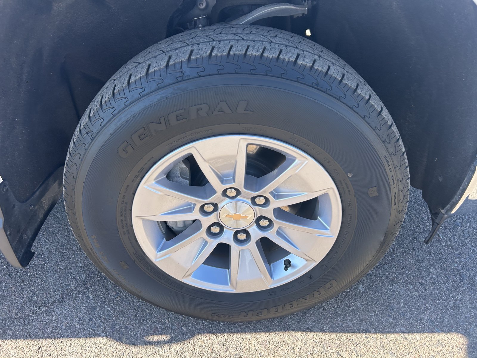 Certified 2026 Chevrolet Silverado 1500 LT AWD/4WD image 9