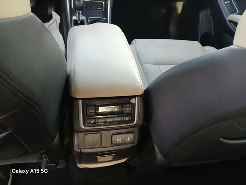 Used 2019 Subaru Ascent Limited AWD/4WD image 30