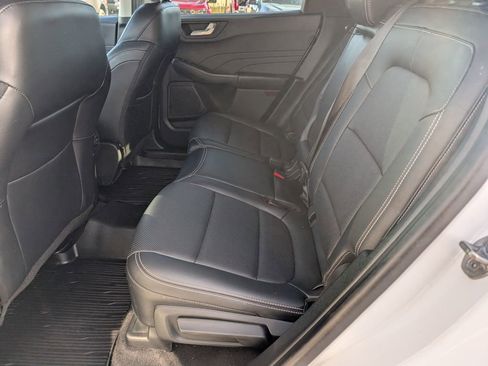 Used 2021 Ford Escape SEL image 9