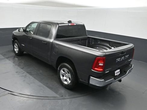 New 2026 RAM 1500 4x4 Crew Cab image 32
