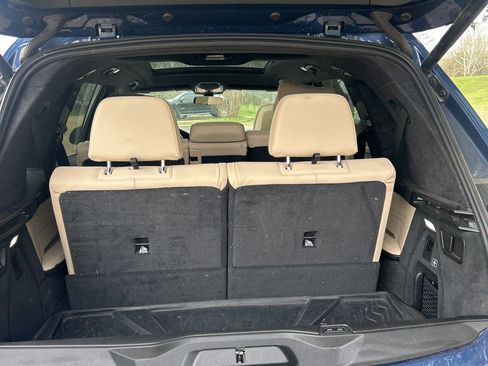 Used 2021 BMW X7 xDrive40i w/ Premium Package 2 image 24