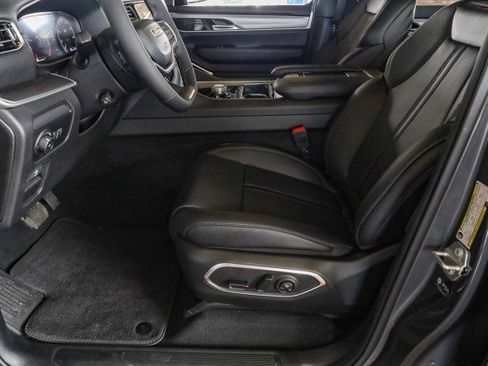 New 2025 Jeep Wagoneer Series II w/ Premium Group I image 9