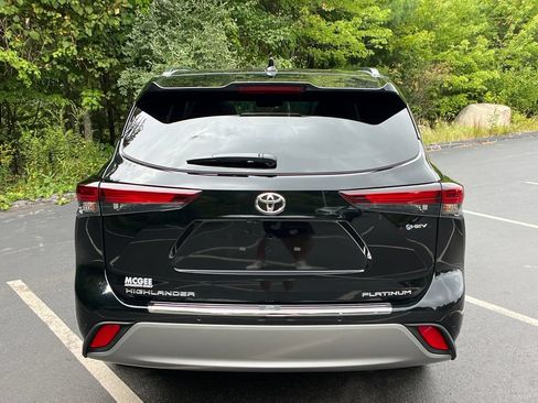 Used 2026 Toyota Highlander Platinum AWD/4WD image 4