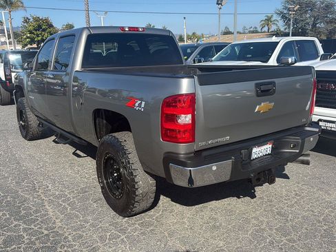 Used 2013 Chevrolet Silverado 2500 LT w/ Interior Plus Package AWD/4WD image 3