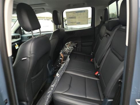 New 2026 Ford Maverick Lariat w/ Black Appearance Package image 10