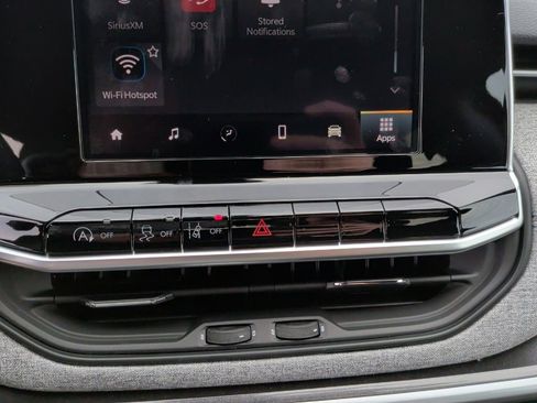 New 2026 Jeep Compass Latitude image 28