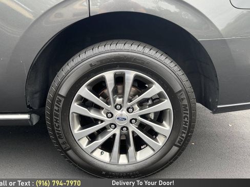 Used 2018 Ford Expedition Limited w/ Equipment Group 301A AWD/4WD image 10