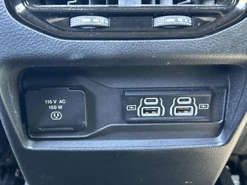 Used 2023 Jeep Grand Cherokee Altitude AWD/4WD image 18