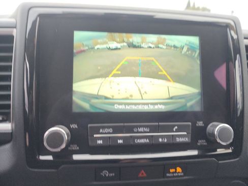 Used 2023 Nissan Frontier SV image 25