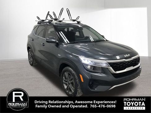 Used 2023 Kia Seltos S w/ Navigation Package image 8